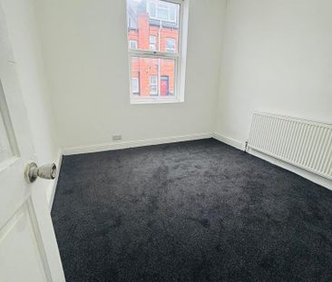 4 bedroom terraced house to rent - Photo 2