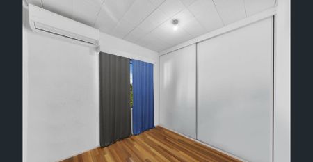 3-bedroom cutie with huge workshop/storage shed out back - Photo 2