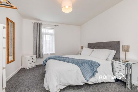 3 bedroom terraced house to rent - Photo 3
