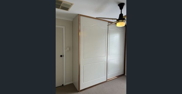 3 BEDROOM FAMILY HOME! - Photo 1