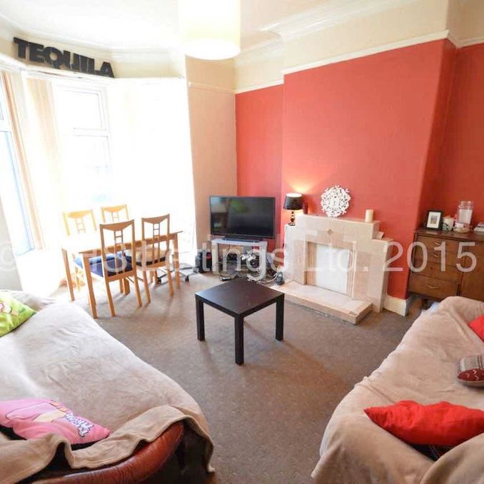 5 Bedroom Mid Terraced House for rent in Norwood Terrace - Photo 1