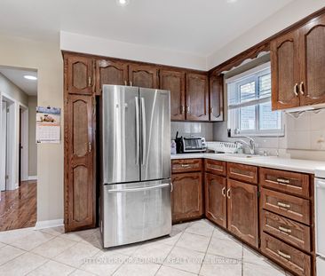 For Lease - 102 Cornwall Road Unit# Upper, Brampton, Ontario - Photo 6
