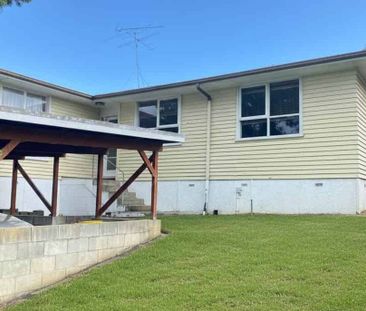 Three bedroom house in Pakuranga - Photo 2