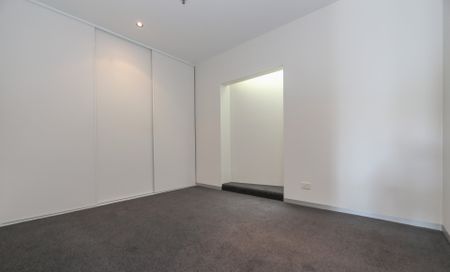 Stylish 2-Bedroom Apartment in Prime Prahran Location - Photo 5