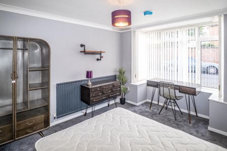 5 bedroom terraced house to rent - Photo 3