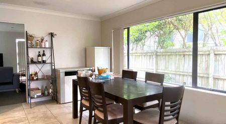 Spacious Family Home in Quiet Cul-de-Sac - Photo 5