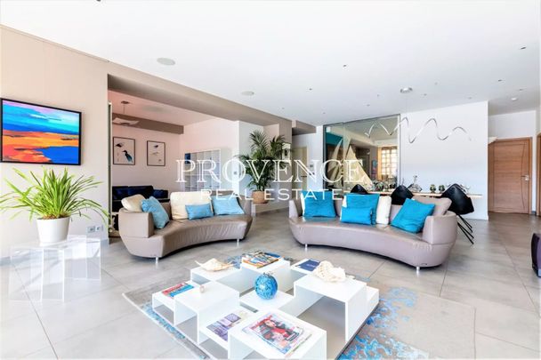 Tout savoir sur cet appartement dans le quartier Hôtel de Ville, à Marseille 2ème - Photo 1