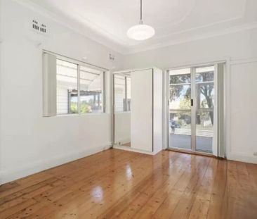 10 Mina Rosa Street, Enfield - Photo 1