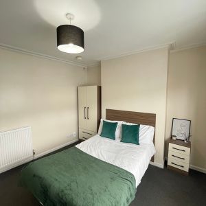 100 Carholme Road - Photo 3