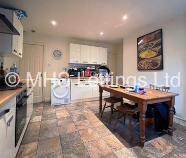 5 Bedroom Mid Terraced House for rent in Bennett Road - Photo 2