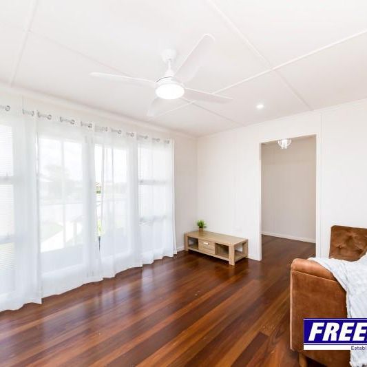 Stunning 3 Bedroom Home - Photo 1