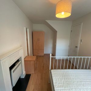 Room in a Shared House, Blomfield Court, SW11 - Photo 3