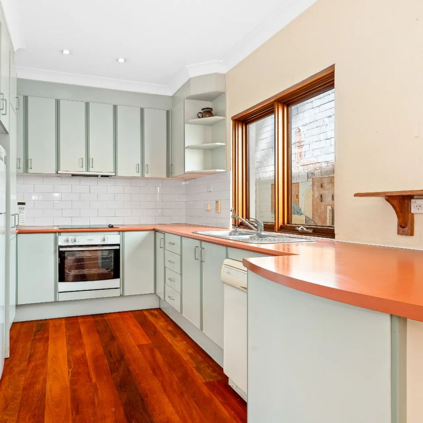 Charming double‑fronted family home with parking in a sought‑after peninsula pocket. - Photo 1