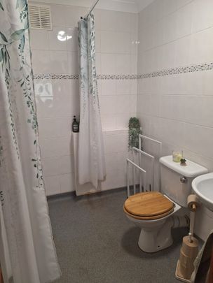 2 Bed Flat, Tinwald Path, G52 - Photo 1