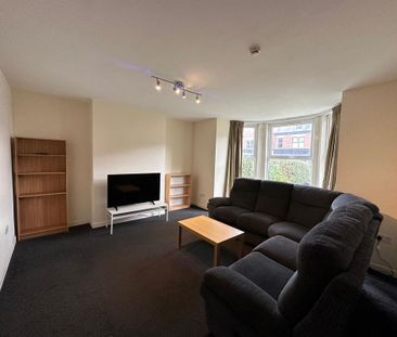 8 bedroom house to rent - Photo 2