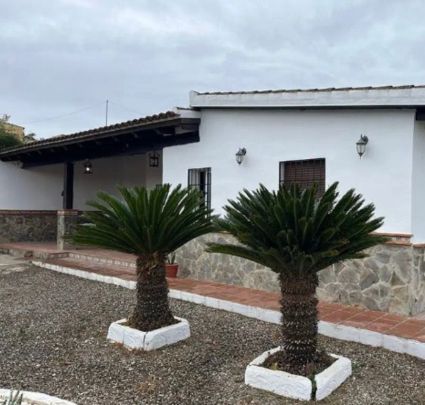 Alquiler de casa o chalet independiente en Camino Coin, 70 - Photo 1