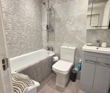 1 Bedroom Flat To Let - Photo 4