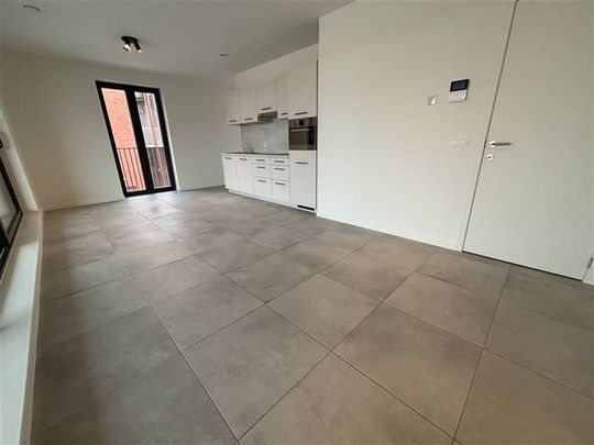 Appartement te huur - Photo 1