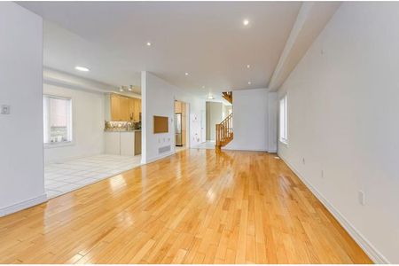 For Lease - 2457 Hilda Drive, Oakville, Ontario - Photo 2