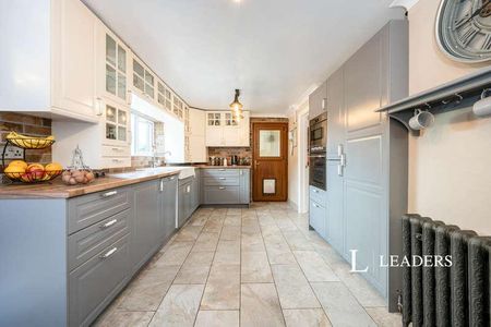 Tattenhoe Lane, Bletchley, Milton Keynes, MK3 - Photo 4