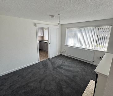 2 Bed Flat, Hayburn Road, SK2 - Photo 4