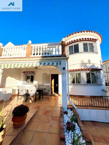 Alquiler de chalet pareado en Nueva Torrequebrada - Photo 4