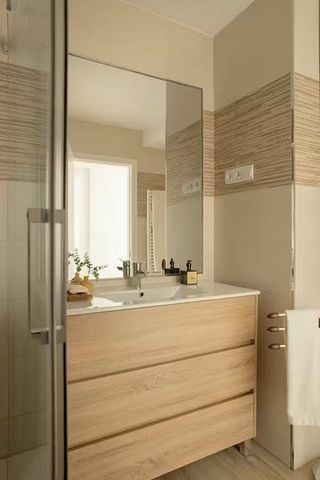 Calle de Santa Cruz de Marcenado, Madrid, Community of Madrid 28015 - Photo 5