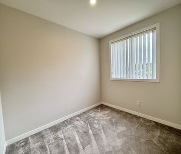 3 bedroom in Totara Vale - Photo 6