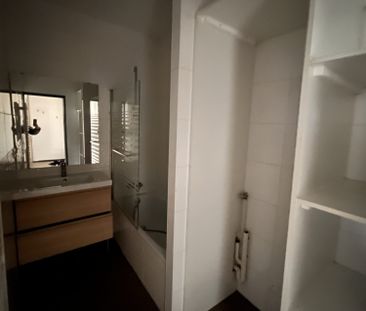 Location Appartement 4 pièces 80m² LYON 2ème - Photo 6