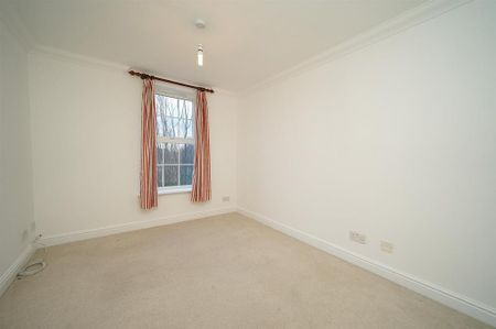 3 bedroom apartment to rent - Photo 4