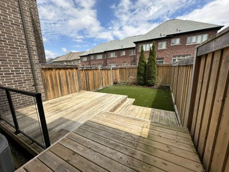 For Lease - 45 Beechborough Crescent, East Gwillimbury, Ontario - Photo 3