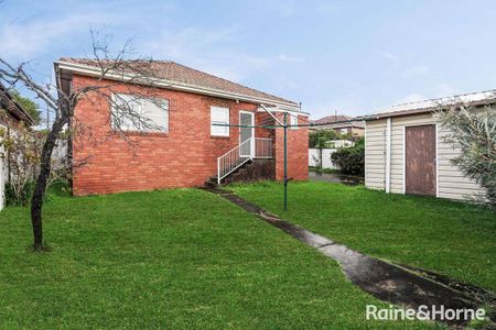 14 Moorefield Ave, Kogarah, NSW 2217 - Photo 3