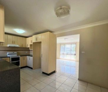 Doonside - Photo 2