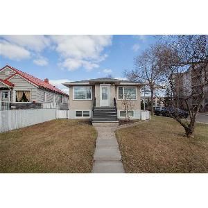 2 Bed 1 Bath Top Floor House Parkdale Edmonton - Photo 3