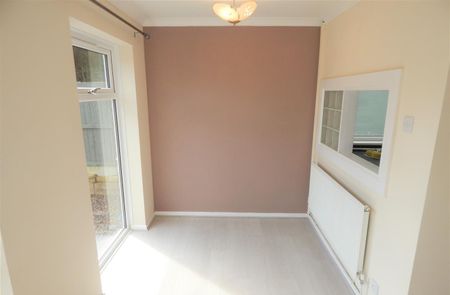 Dovecote Road, Bromsgrove - Photo 2