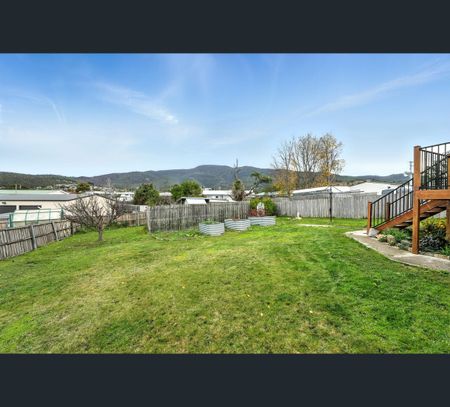 59 Hilton Road, Claremont, Tas 7011 - Photo 2