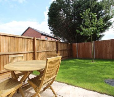 2 bedroom end of terrace house to rent - Photo 4