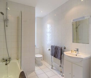 Studio Flat, Hill St, W1J - Photo 4