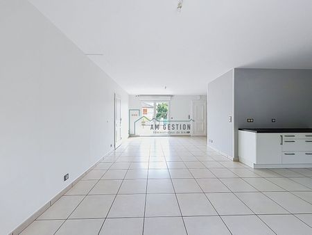 Location Maison 5 pièces 115m² - Photo 2