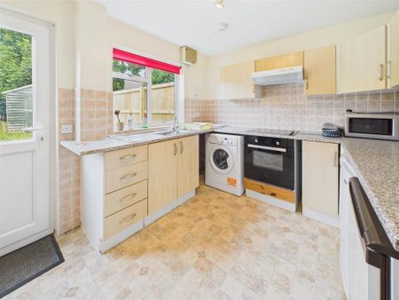 3 bedroom terraced house to rent - Photo 5