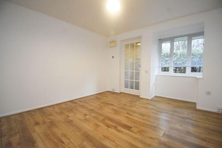 1 bedroom semi-detached house to rent - Photo 2