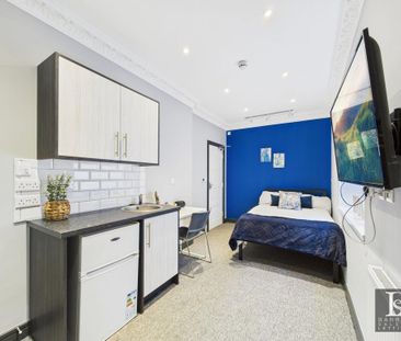 10 bedroom house share to rent - Photo 1