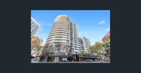 Stylish Two-Bedroom in Prestigious ‘Abode’ Building - Photo 5