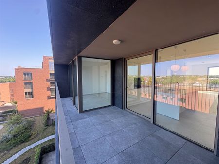 Prachtig appartement met 2 slaapkamers en terras. - Photo 4