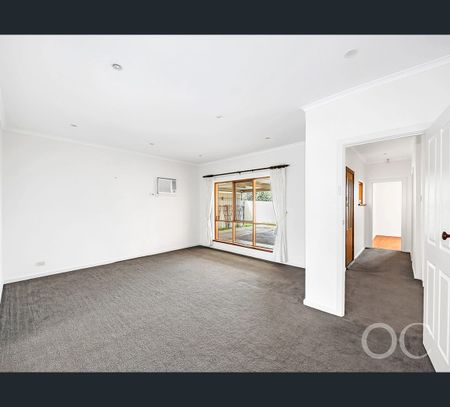 110 Raglan Avenue, South Plympton, SA 5038 - Photo 2