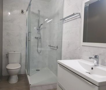 Location Appartement 3 pièces 41m² LA ROCHELLE 17000 - Photo 2