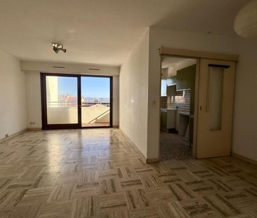 Location appartement Marseille 7ème (13007) - Photo 2