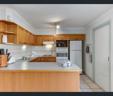 Spacious & Well-Located Family Home - Photo 2