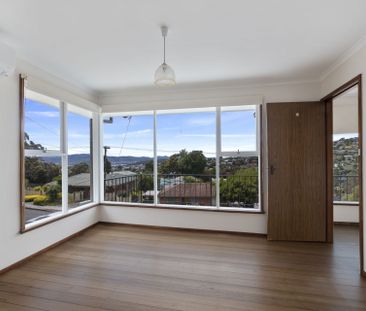 Convenient, Comfortable and Perfectly Positioned - Photo 4