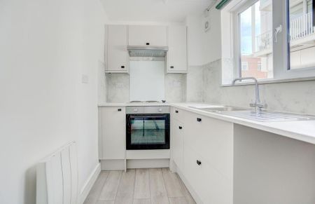 1 bedroom flat to rent - Photo 3